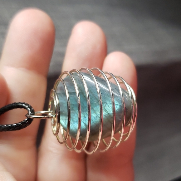 Essential crystal tumble set and crystal cage - Picture 3 of 15